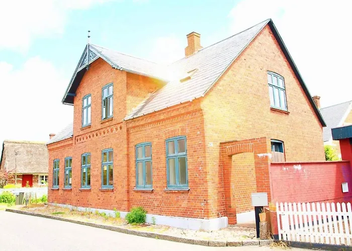 Captain House In